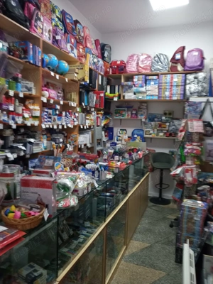 vand stoc marfa librarie