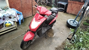închiriez scuter kymco de 50 cm 
