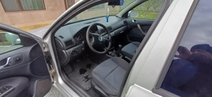 Skoda Octavia 1,6 Elegance Benzina + Gpl 3 700   Prețul e negociabil - imagine 3