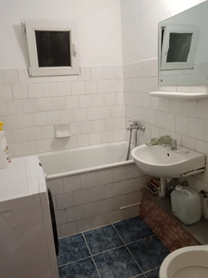 Închiriez apartament 