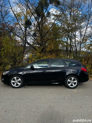 Opel Astra J combi break 2011 1.7d 125cp manual - imagine 4