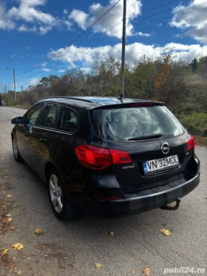 Opel Astra J combi break 2011 1.7d 125cp manual - imagine 2