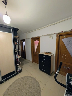 Ultracentral apartament decomandat 3 camere  - imagine 2