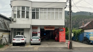 Vand spatiu comercial etaj