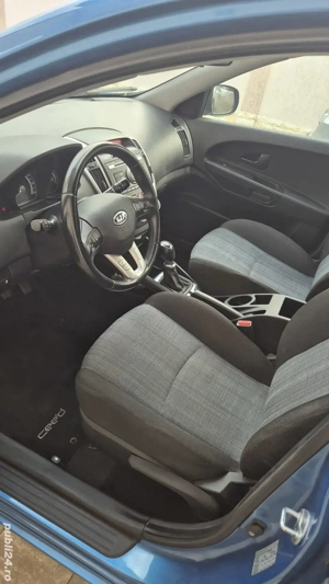 Kia Ceed 2010 1.4 Benzina Euro5 90CP - imagine 5