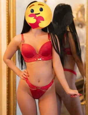 Bruneta senzuala.servicii totale