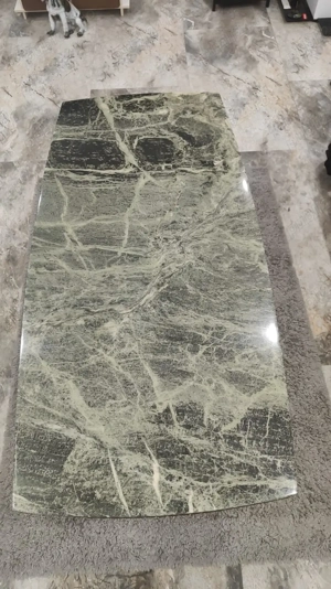 Vand masa din lemn masiv cu placa din marmura.