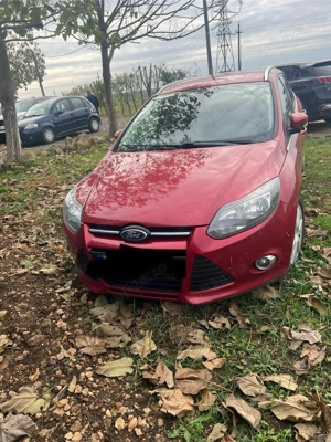 Pentru dezmebrari Ford Focus 2013  cutie de viteză stricată