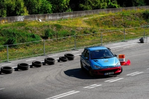 Peugeot 206 destinat competițiilor sportive - imagine 7