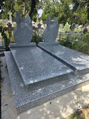 Vand urgent(donez concesiune) locuri veci