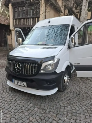 inchiriez microbuzul 