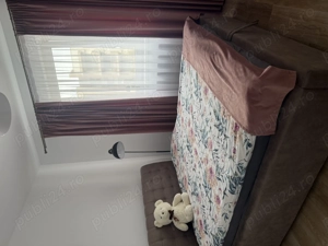 Apartament cu 2 camere de închiriat în Prima Universității, loc de parcare inclus