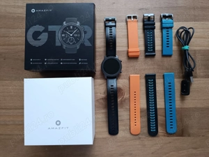 Amazfit GTR 42mm in stare foarte buna cu cutie + 3 curele de schimb