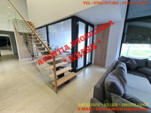 VILĂ DEOSEBITĂ    De Lux Pitești Stradală 250 Mp. Utili Teren 1400 Mp. - imagine 9