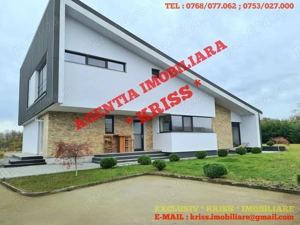 VILĂ DEOSEBITĂ    De Lux Pitești Stradală 250 Mp. Utili Teren 1400 Mp. - imagine 5