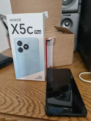 Vând telefon nou  cu  garanție  Honor X5C Plus 128 GB preț lui a fost de  632 lei  il dau cu 500 le 