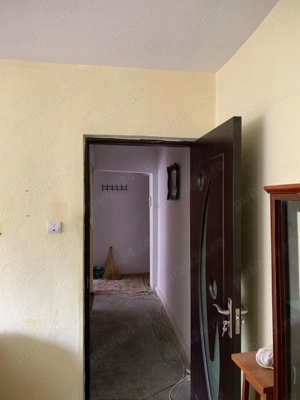 De vânzare apartament 3 camere semidecomandat, et 1 din 4, zona centrala , Slobozia, Jud Ialomița  - imagine 2