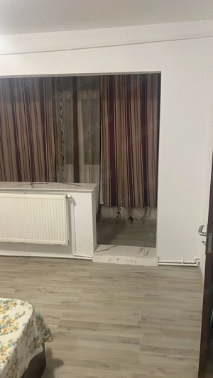 Apartament cu 2 camere nedecomandat Podu Ros recent renovat - imagine 2