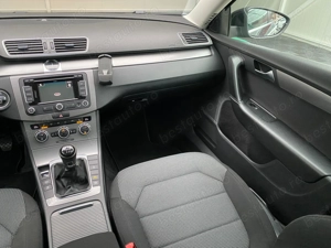 Volkswagen Passat SW 2.0 TDI 140 CP An 2014 - imagine 10