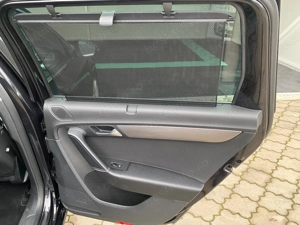Volkswagen Passat SW 2.0 TDI 140 CP An 2014 - imagine 15