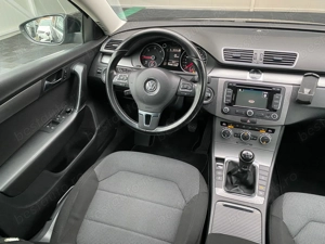 Volkswagen Passat SW 2.0 TDI 140 CP An 2014 - imagine 9