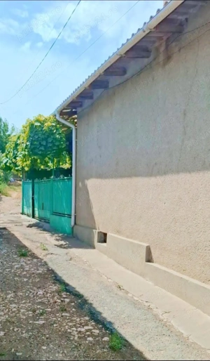 Casă individuală spațioasă de vânzare - imagine 8