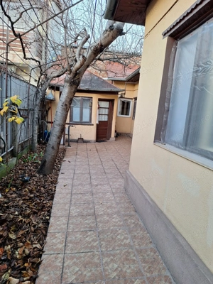 Casa un singur nivel si curte - imagine 2