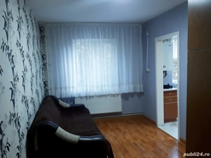 Închiriez garsonieră 