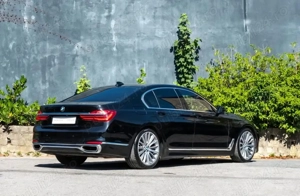 Vand bmw 7  . An 2015 . Masina e cea din poze