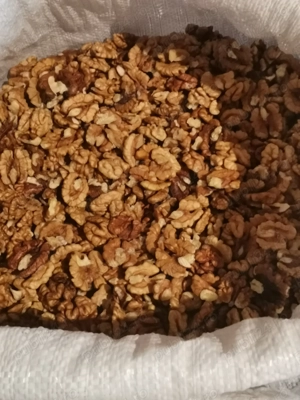Vând miez de nuca de anul acesta