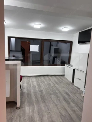Apartament 2 camere, decomandat, 52 mp, zona Burdujeni - imagine 2