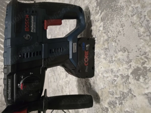 Vand rotopercutor Bosch cu acumulator 8Ah" stare foarte bună". - imagine 3