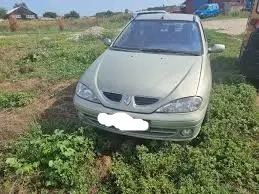 Vand Renault Megane 1.9 dti combi 2001 pentru rabla