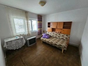  Apartament cu 2 camere de vânzare în Curtea de Argeș. - imagine 3