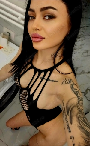 Adina servicii totale 