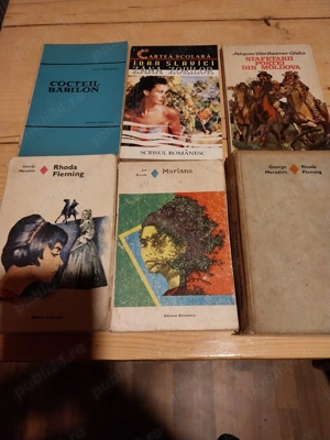 vind carti diverse in stare buna