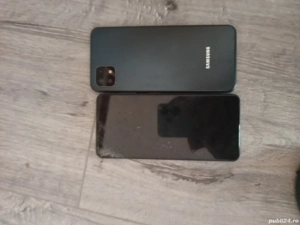 vand 2 telefoane Samsung 