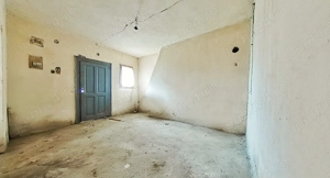 Casă cu potențial, teren generos de 1.440 mp   Secusigiu, Arad - imagine 4
