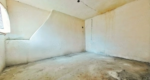 Casă cu potențial, teren generos de 1.440 mp   Secusigiu, Arad - imagine 5