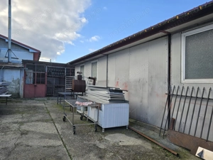 Se oferă spre vânzare / închiriere clădire cu spațiu comercial - imagine 20