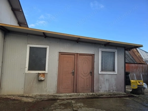 Se oferă spre vânzare / închiriere clădire cu spațiu comercial - imagine 4