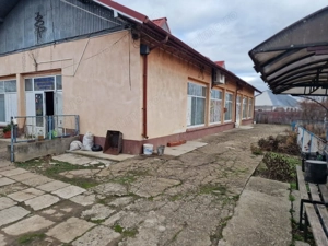 Se oferă spre vânzare / închiriere clădire cu spațiu comercial - imagine 12