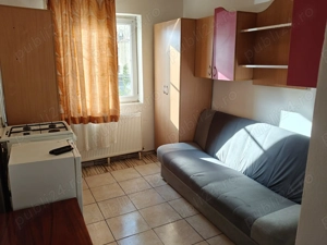 Inchiriez garsoniera cf 3