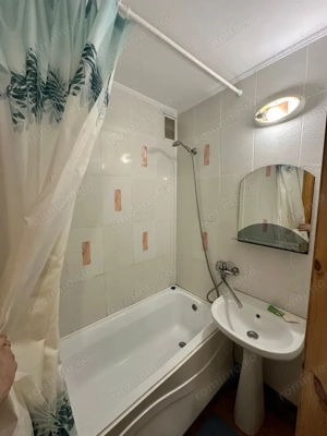 Garsoniera zona Universitate - imagine 2