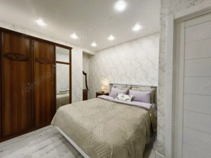 Oferim garsoniera de inchiriat in zona 1 Decembrie