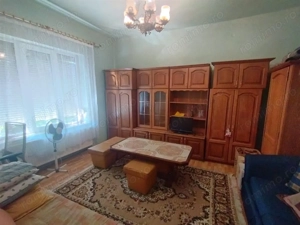 Apart la casa Bogdanestilor  curte  acces cu masina centrala proprie