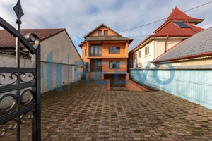 Vilă modernă în Cartierul CFR, cu mansardă și garaj