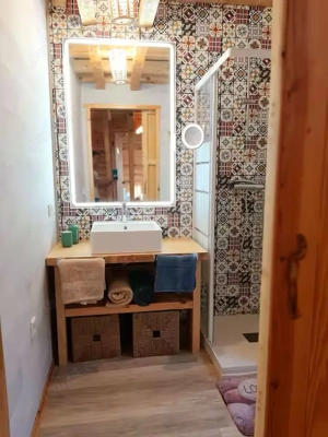 Inchiriez Cabane Pt Craciun,Revelion si Evenimente  - imagine 2