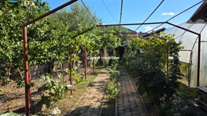 Casă + spațiu comercial la stradal, teren – 459 mp 