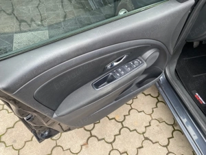 Renault Megane III SW 1.5 dCi 110 CP 2014 - imagine 20